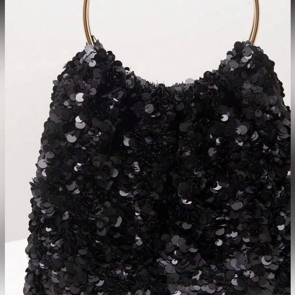 🎩 Black Sequin Bag 🎩 - Picture 4 of 7